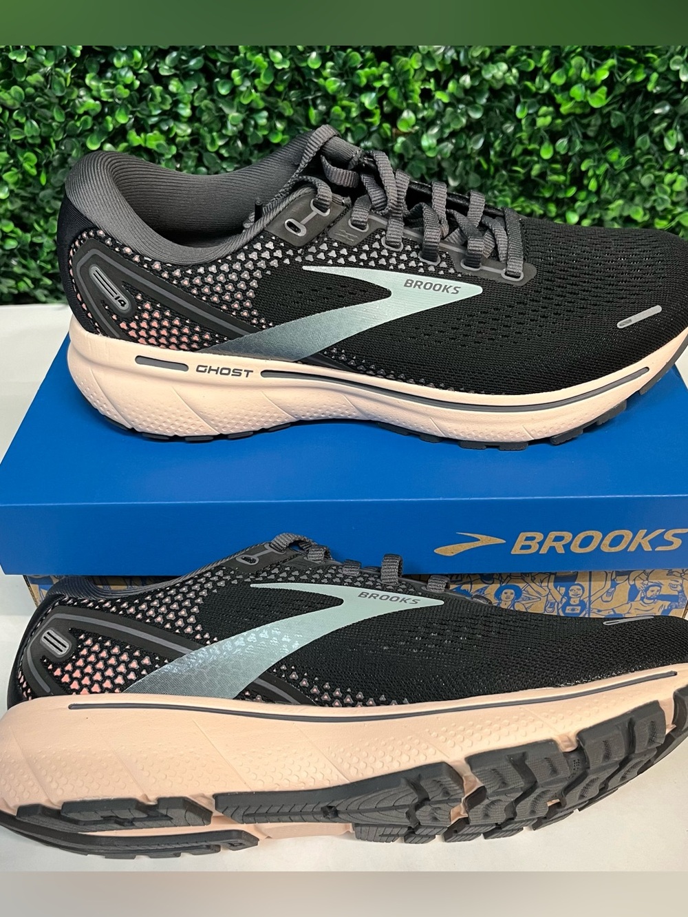 NIB Brooks Ghost 14 Women’s Black And Light Pink Tennis Shoes Size 8.5